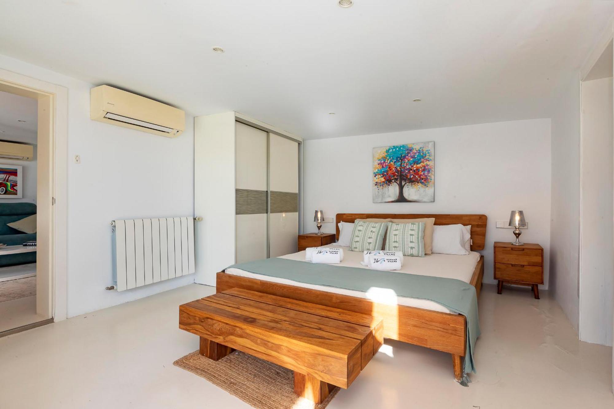 Villa Near Ibiza Town Sleeps 11 To 13 Guests Can Furnet Eksteriør billede
