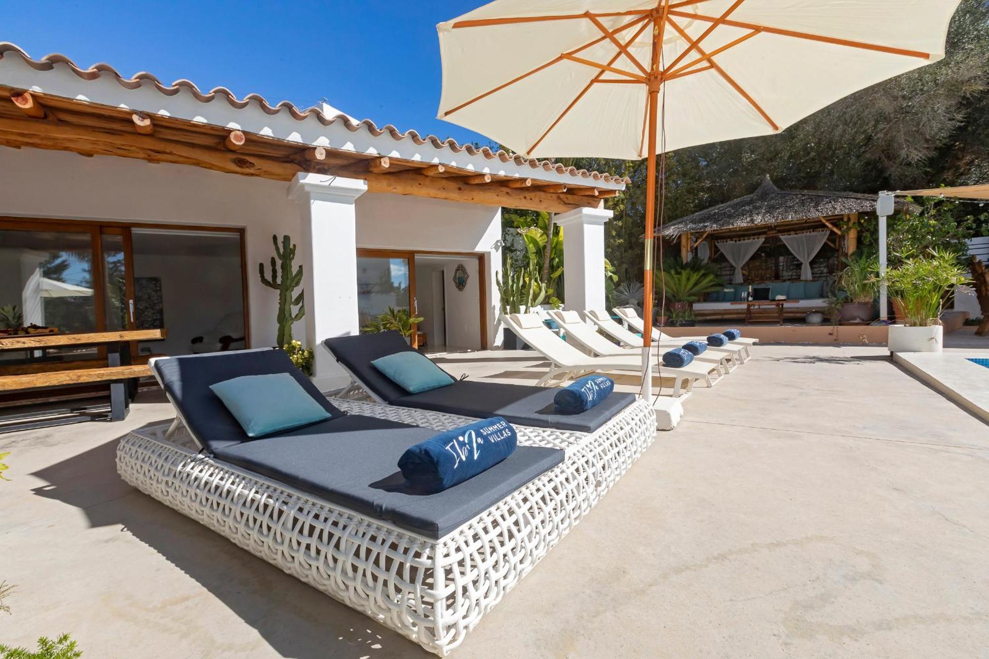 Villa Near Ibiza Town Sleeps 11 To 13 Guests Can Furnet Eksteriør billede