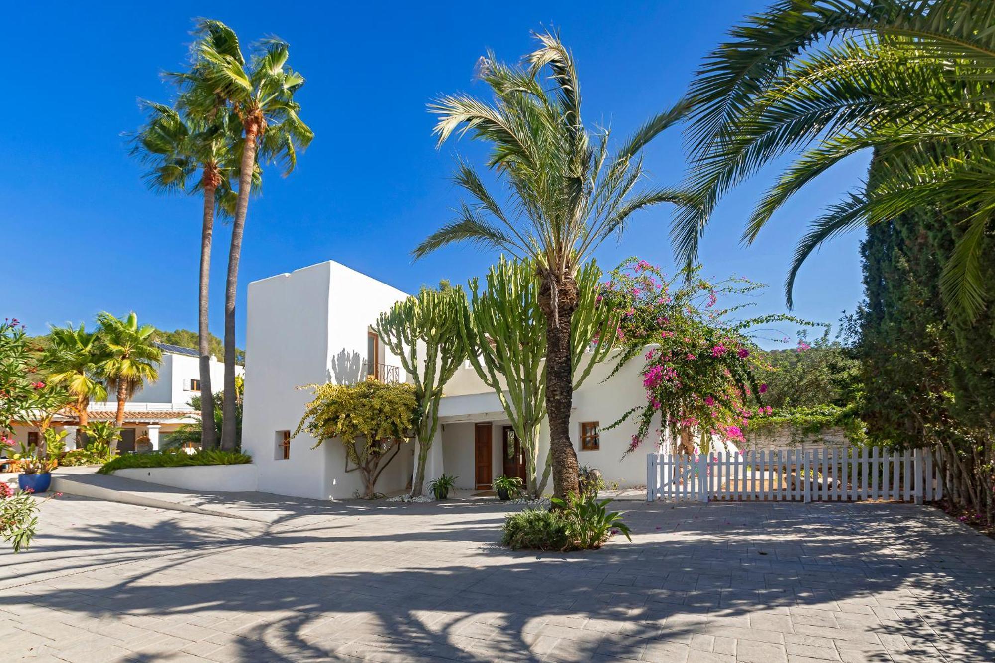 Villa Near Ibiza Town Sleeps 11 To 13 Guests Can Furnet Eksteriør billede