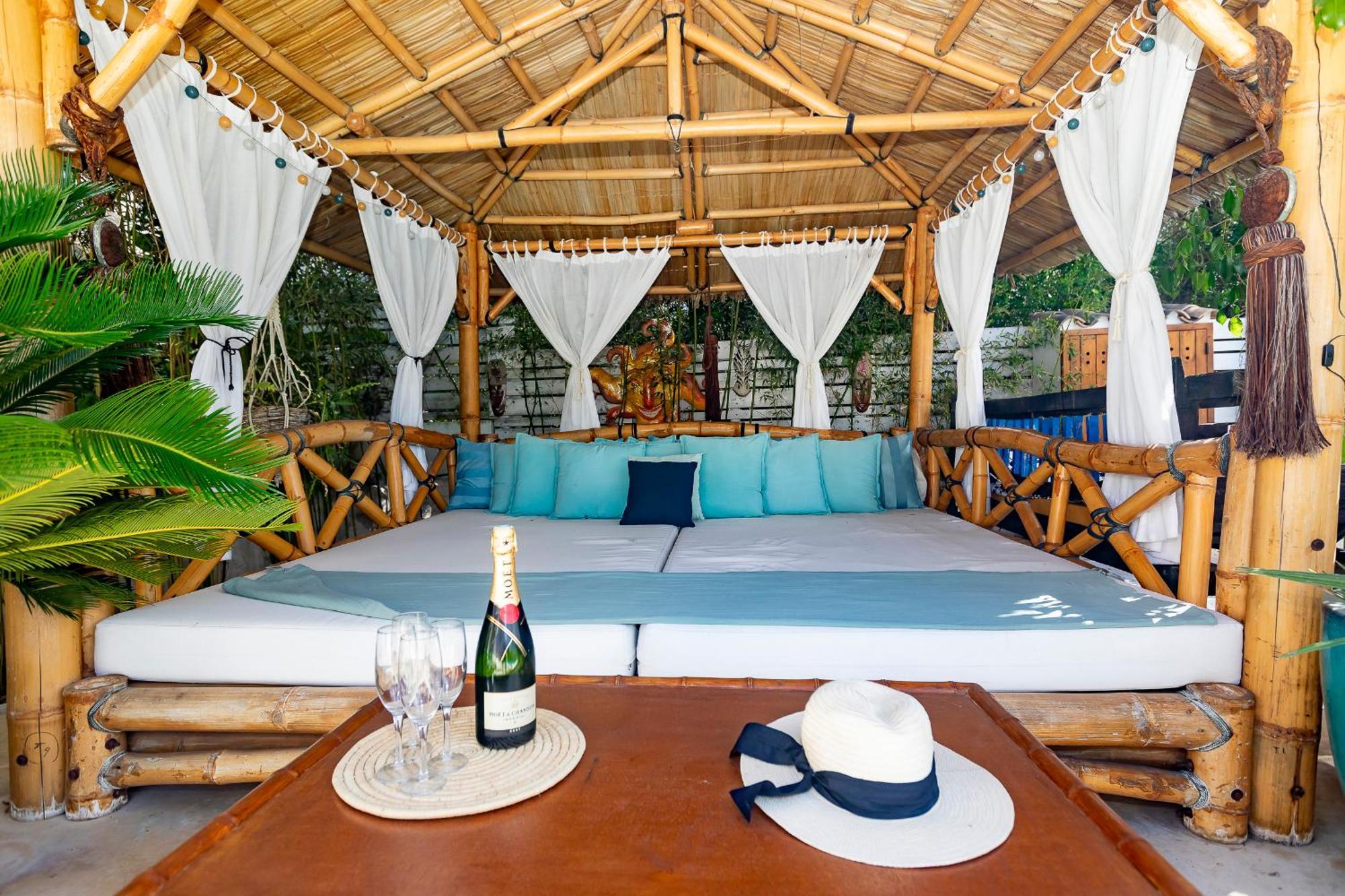 Villa Near Ibiza Town Sleeps 11 To 13 Guests Can Furnet Eksteriør billede