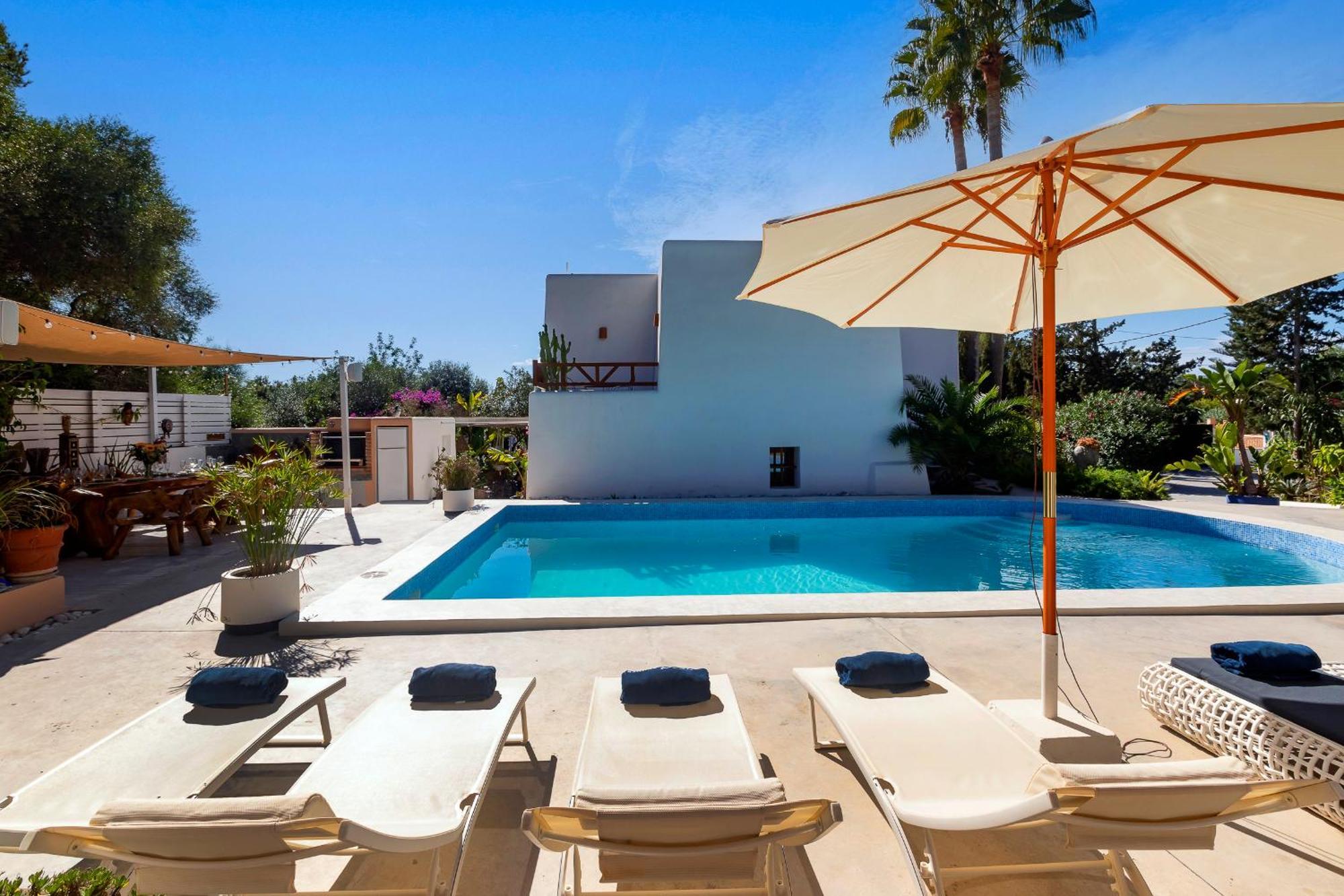 Villa Near Ibiza Town Sleeps 11 To 13 Guests Can Furnet Eksteriør billede